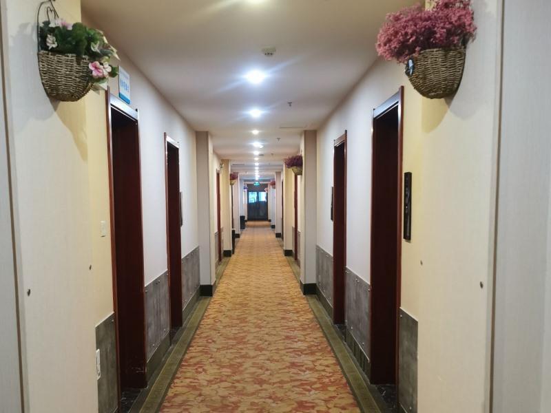 Greentree Inn Henan Hebi Hengshan Road Business Hotel Zewnętrze zdjęcie