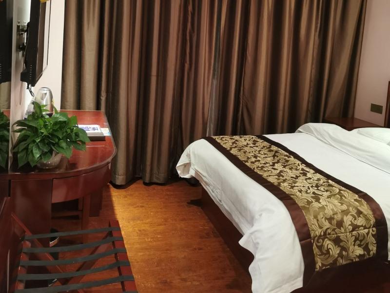 Greentree Inn Henan Hebi Hengshan Road Business Hotel Zewnętrze zdjęcie